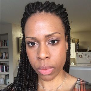 Meet your Posher, Joya